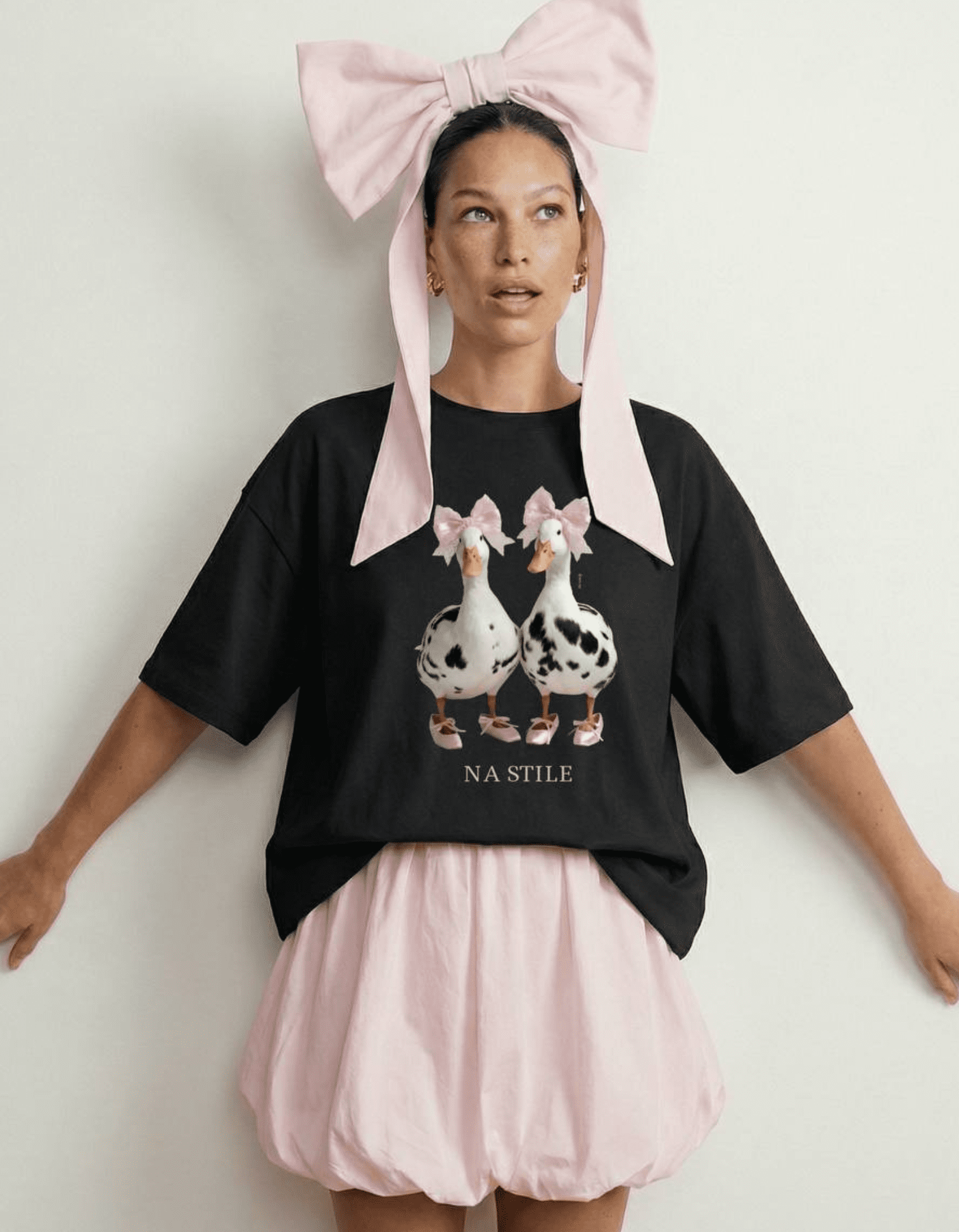 Футболка с принтом "Подружки", чёрный