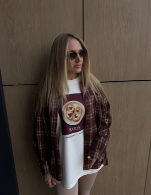 Футболка с принтом «Батон с вареньем», молочный